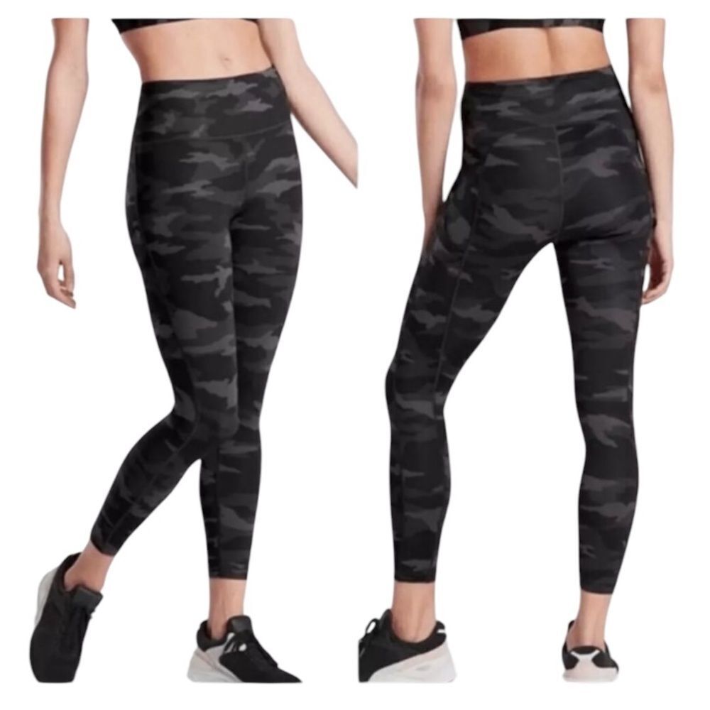 ATHLETA Ultimate Camo 7/8 Tight Leggings Size Small
